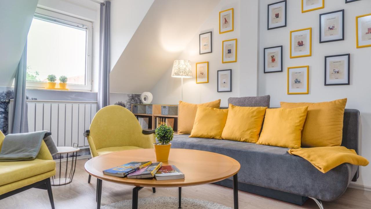 Luxury Studio 24 Gyor Luaran gambar