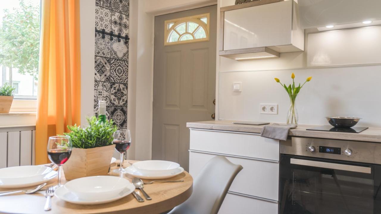 Luxury Studio 24 Gyor Luaran gambar