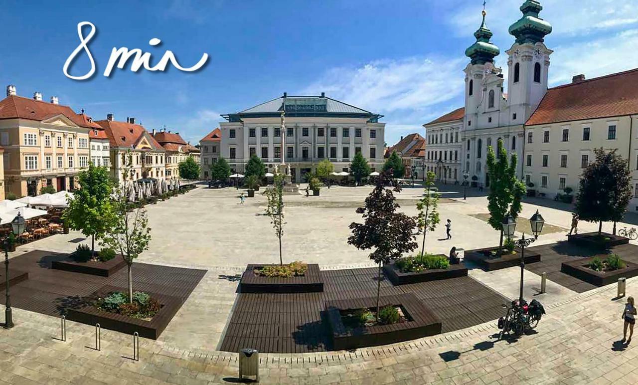 Luxury Studio 24 Gyor Luaran gambar