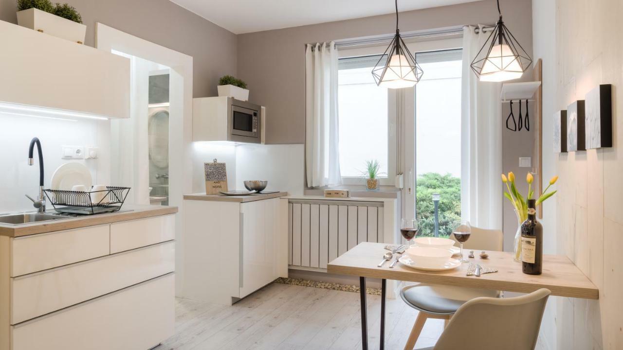 Luxury Studio 24 Gyor Luaran gambar