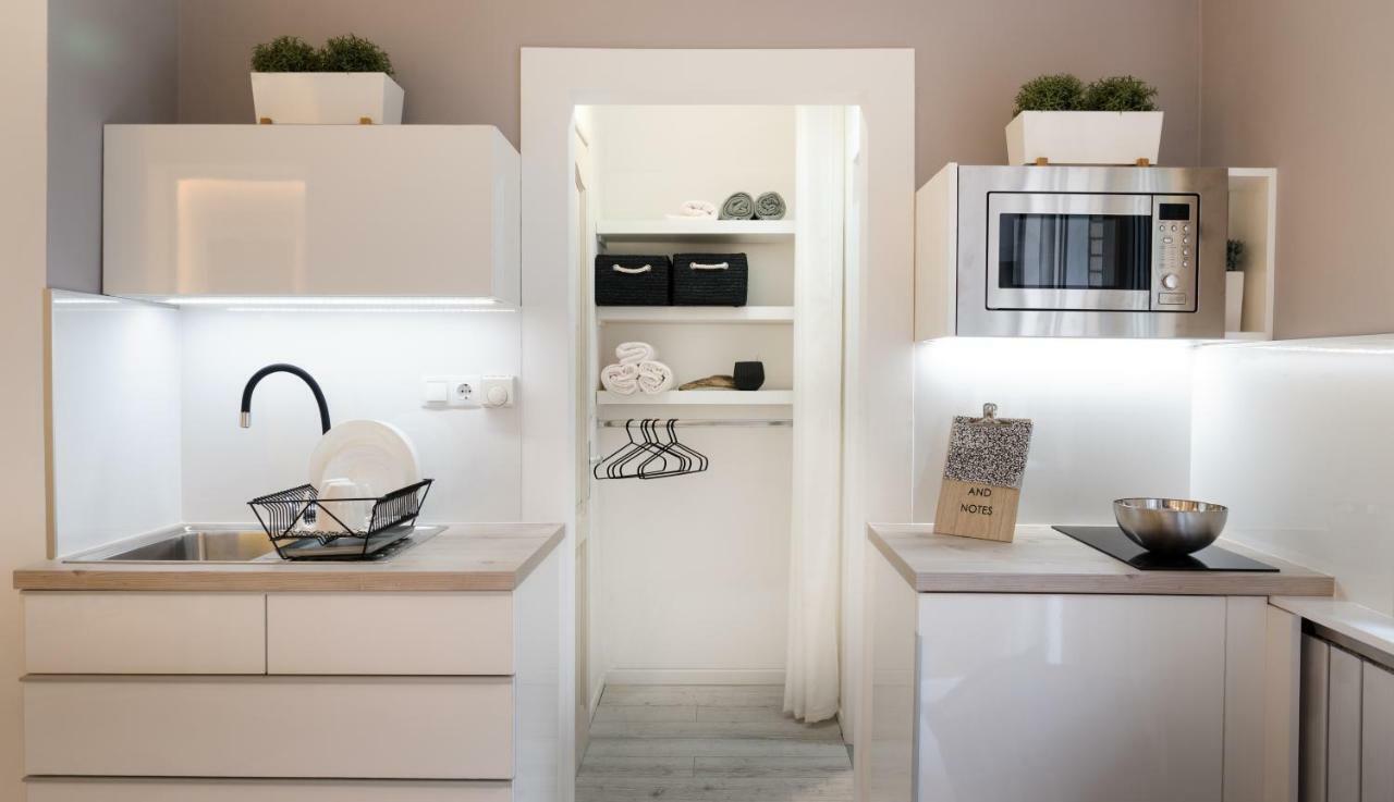 Luxury Studio 24 Gyor Luaran gambar