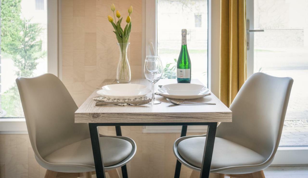 Luxury Studio 24 Gyor Luaran gambar