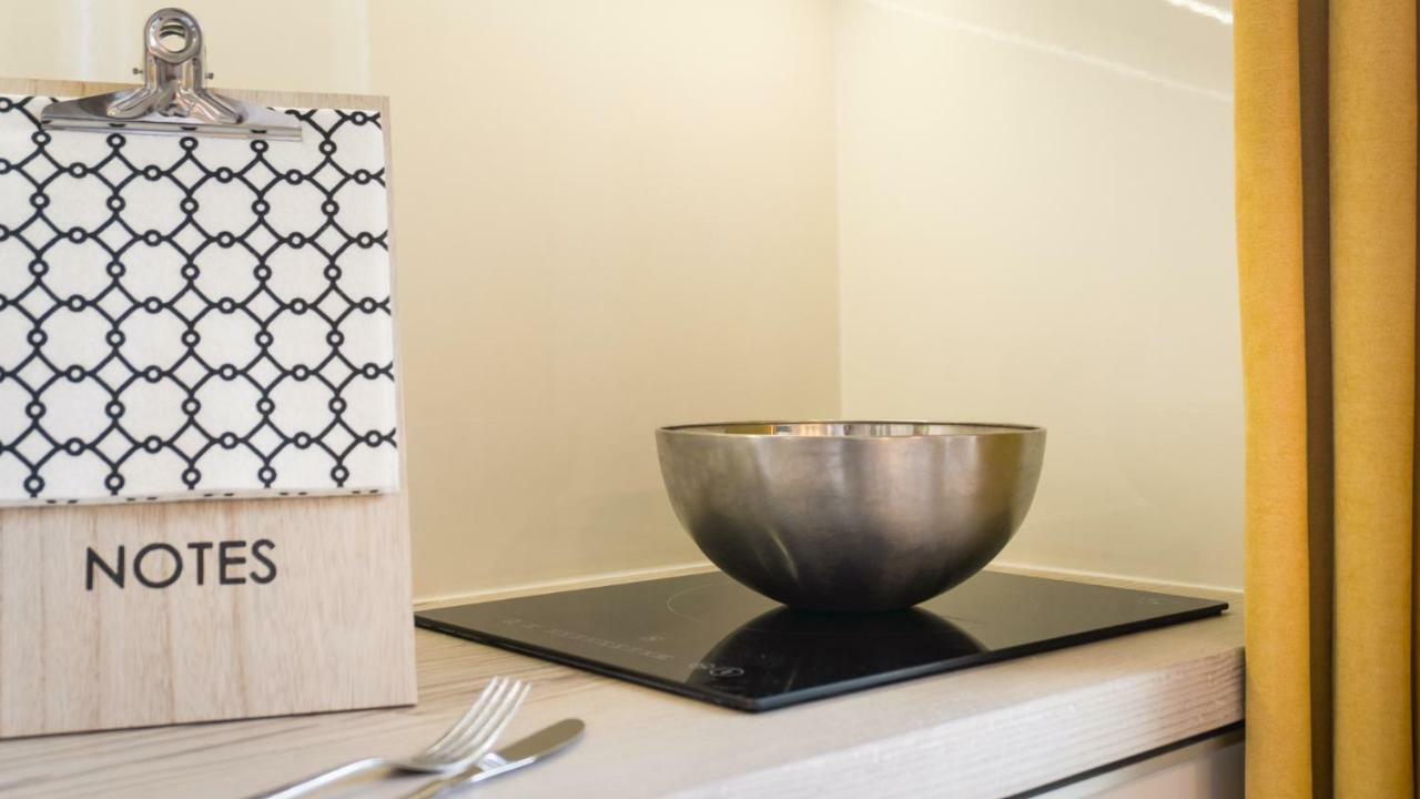 Luxury Studio 24 Gyor Luaran gambar
